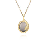Collana con ciondolo a forma di serpente arrotolato in pietra di luna nera ECFEW™ in argento sterling placcato oro