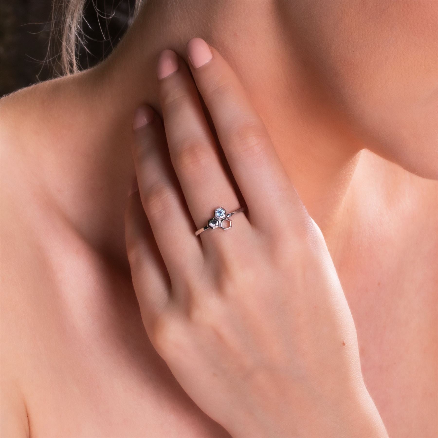 Gemondo Honeycomb Inspired Blue Topaz Sterling Silver Ring 1
