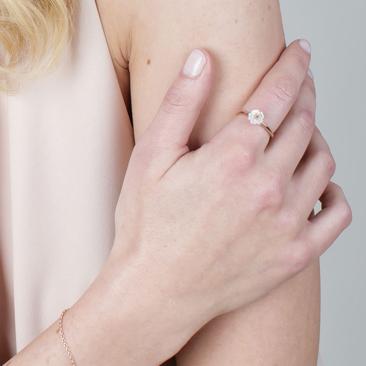 anello gemondo in madreperla, anello in madreperla d'argento placcato oro rosa