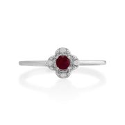 Anello con rubino Gemondo, anello a fiore con rubino e diamanti in oro bianco da 9 ct da 0,15 ct