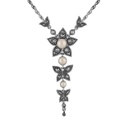 Collana e orecchini con pendente floreale in argento 925, perla rotonda e marcasite