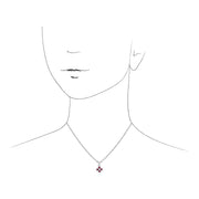 Ciondolo floreale trifoglio Argento 925 con castone di rubino incastonato